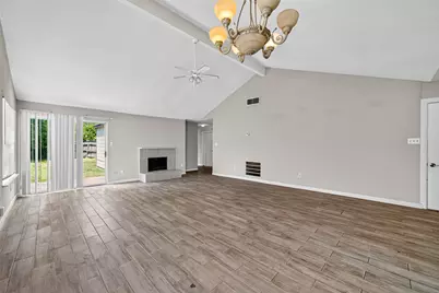 11626 Bexley Drive, Houston, TX 77099 - Photo 6