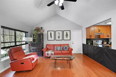 131 Kellyn Oaks Drive, Conroe, TX 77306 - Photo 4