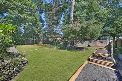 131 Kellyn Oaks Drive, Conroe, TX 77306 - Photo 14