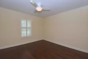 1007 Blue Willow Dr, Houston, TX 77042 - Photo 32