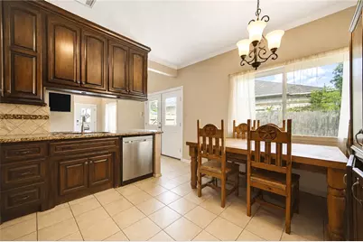 316 N Ranch House Road, Angleton, TX 77515 - Photo 10
