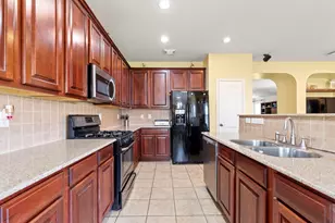 7622 Crestbrook Manor Ln, Cypress, TX 77433 - Photo 10