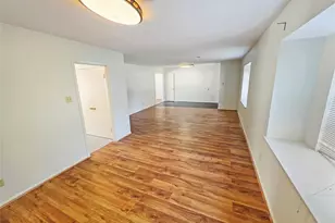 10806 Inwood Dr, Houston, TX 77042 - Photo 8