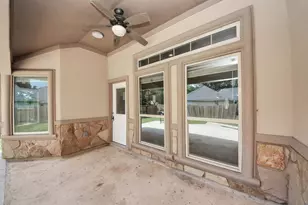 1759 Hazelwood St, Conroe, TX 77301 - Photo 32