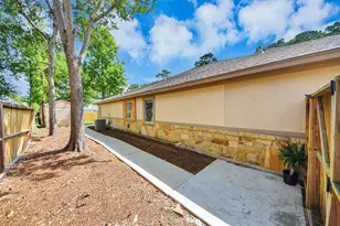 1759 Hazelwood St, Conroe, TX 77301 - Photo 8