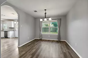 8610 Twillingate Ln, Houston, TX 77040 - Photo 10