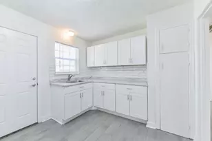 8229 Carolwood Dr, Houston, TX 77028 - Photo 10