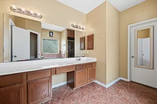 226 Persimmon Dr, Baytown, TX 77520 - Photo 18