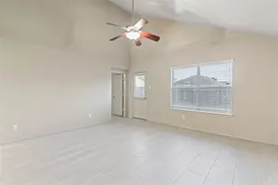 2414 Fall Aster Dr, Spring, TX 77373 - Photo 4