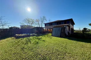 2527 Bastrop St, Angleton, TX 77515 - Photo 24