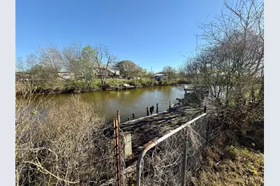 2527 Bastrop Street, Angleton, TX 77515 - Photo 26