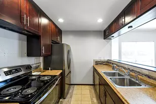 10137 Waterstone Dr, Houston, TX 77042 - Photo 12