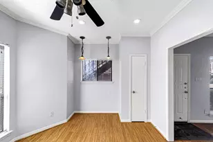 10137 Waterstone Dr, Houston, TX 77042 - Photo 10