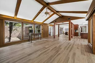 9805 Shadow Wood Dr, Houston, TX 77080 - Photo 6