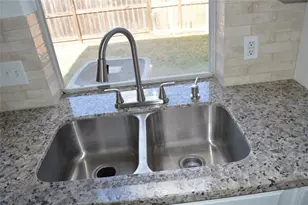 410 Annes Way, Stafford, TX 77477 - Photo 32