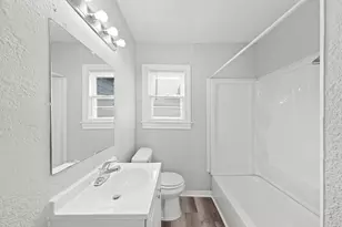 1721 W 5th St, Freeport, TX 77541 - Photo 8