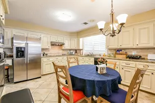 9123 Chesney Downs Dr, Houston, TX 77083 - Photo 6