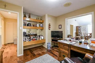 9123 Chesney Downs Dr, Houston, TX 77083 - Photo 12