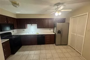 5842 Sampley Way, Houston, TX 77092 - Photo 4
