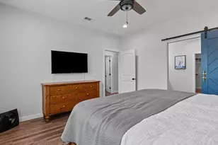 822 W 2nd St, Freeport, TX 77541 - Photo 28