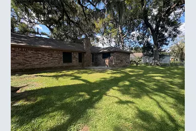 118 Spanish Moss Lane, Lake Jackson, TX 77566 - Photo 16