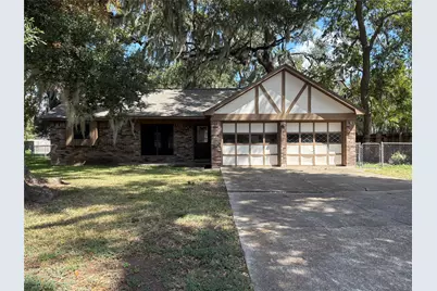 118 Spanish Moss Lane, Lake Jackson, TX 77566 - Photo 1