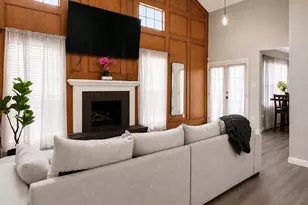 11 Regency Ln, Houston, TX 77088 - Photo 1