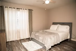 11 Regency Ln, Houston, TX 77088 - Photo 10