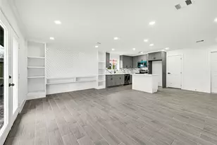 8631 McDade St, Houston, TX 77080 - Photo 8