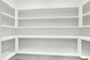 8631 McDade St, Houston, TX 77080 - Photo 10