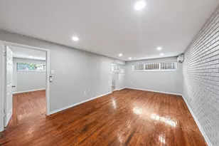 311 Hawthorne St, Houston, TX 77006 - Photo 2