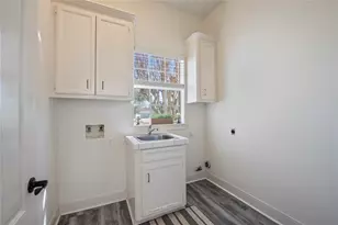 204 Leisure Ln, Friendswood, TX 77546 - Photo 40