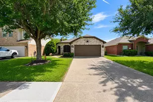 7031 Musclewood Rd, Baytown, TX 77521 - Photo 2