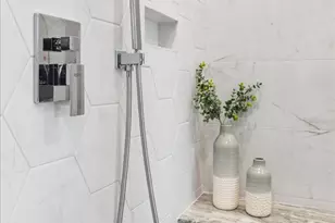 2113 Emancipation Ave, Houston, TX 77003 - Photo 36