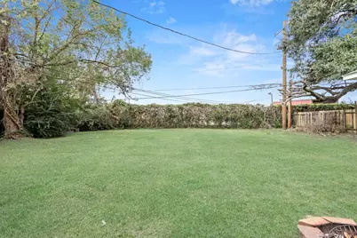 2413 McKee Drive, Orange, TX 77630 - Photo 14