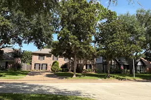 1819 Riverbend Crossing, Sugar Land, TX 77478 - Photo 2