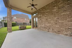 13929 N Lake Branch Ln, Houston, TX 77044 - Photo 36