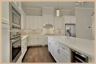 215 Willow St, Shenandoah, TX 77384 - Photo 12