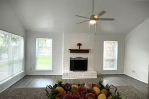 15523 Pensgate St, Houston, TX 77062 - Photo 4