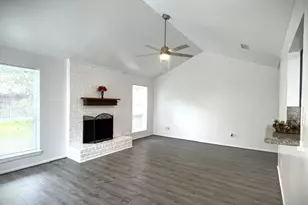 15523 Pensgate St, Houston, TX 77062 - Photo 6