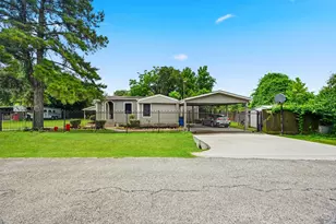 7241 Glen Falls St, Houston, TX 77049 - Photo 2