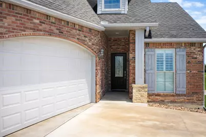 3850 Central Pointe Drive, Beaumont, TX 77706 - Photo 2