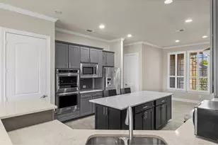 349 Kerry Bog Ln, The Woodlands, TX 77382 - Photo 10