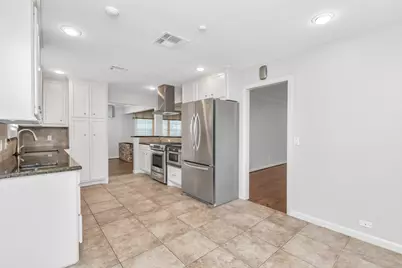 4611 Merwin Street, Houston, TX 77027 - Photo 10