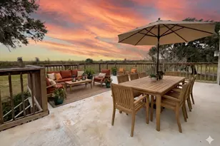 2194 Twin Lakes Blvd, West Columbia, TX 77486 - Photo 2