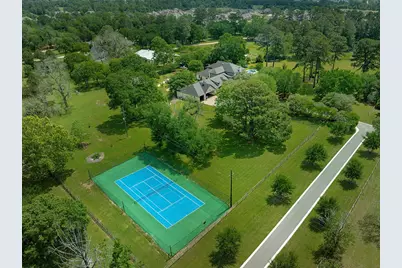 10989 Spell Road, Tomball, TX 77375 - Photo 2