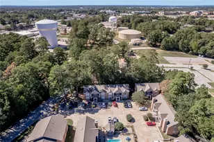 2402 Sycamore Ave, Huntsville, TX 77340 - Photo 32