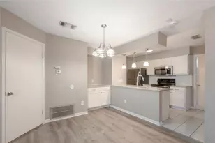 2402 Sycamore Ave, Huntsville, TX 77340 - Photo 10