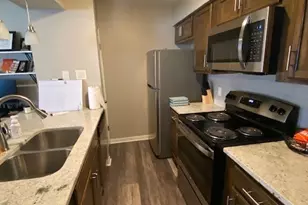 2402 Sycamore Ave, Huntsville, TX 77340 - Photo 4