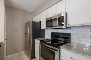 2402 Sycamore Ave, Huntsville, TX 77340 - Photo 16